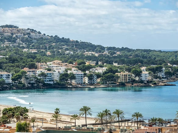 4 Bedroom Apartment in Santa Ponsa 16