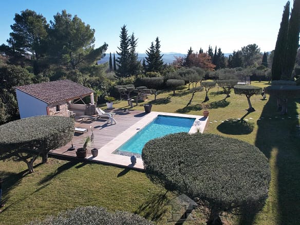 5 Bedroom Villa/House in Cotignac 12