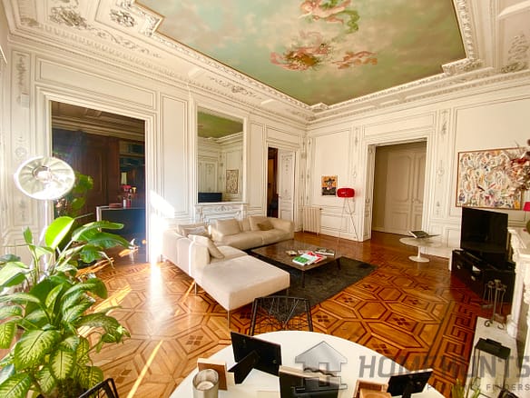 4 Bedroom Apartment in Marseille 12