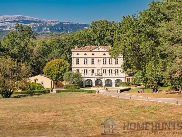 9 Bedroom Castle/Estates in Fayence 5