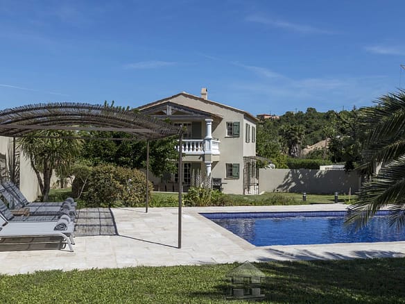 4 Bedroom Villa/House in Plan De La Tour 18