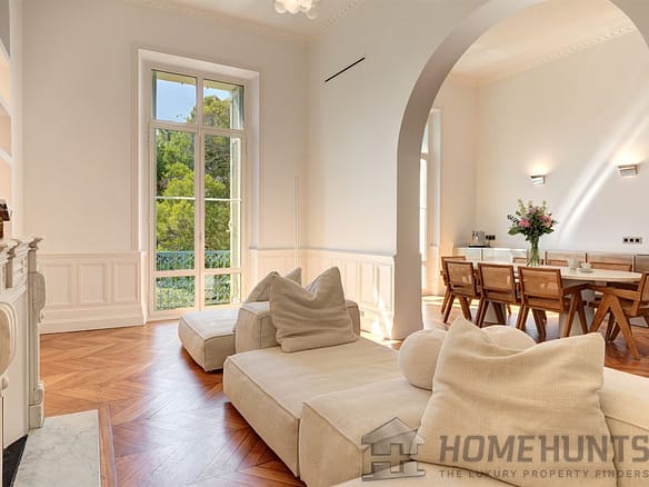 2 Bedroom Apartment in Cannes 34