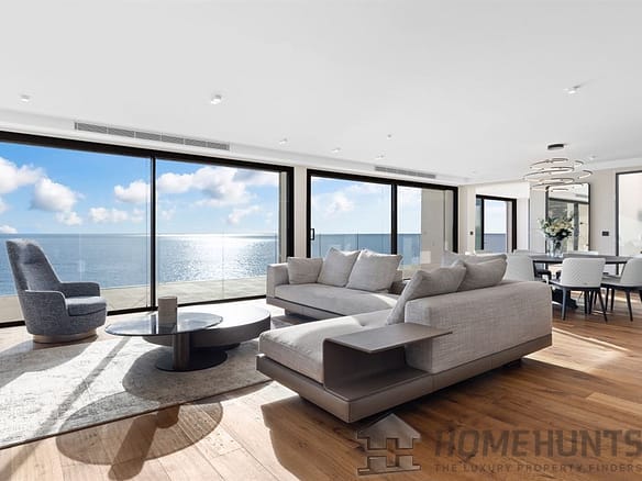 4 Bedroom Apartment in Roquebrune Cap Martin 32