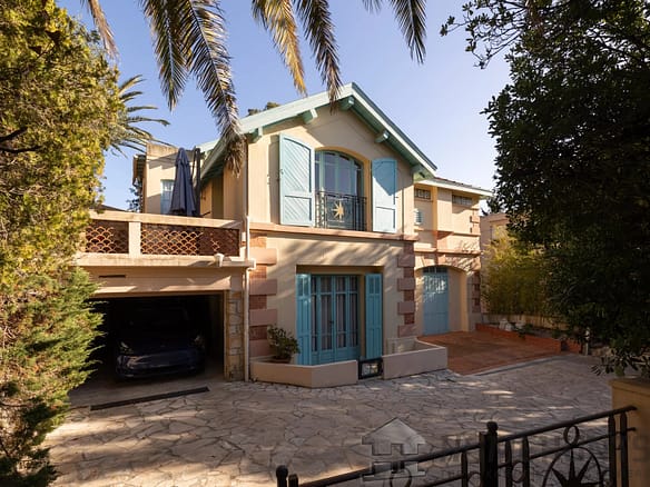 5 Bedroom Villa/House in Cannes 16