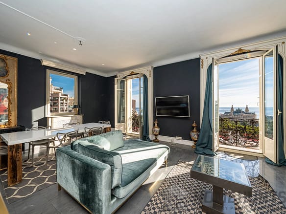 2 Bedroom Apartment in Monaco 9