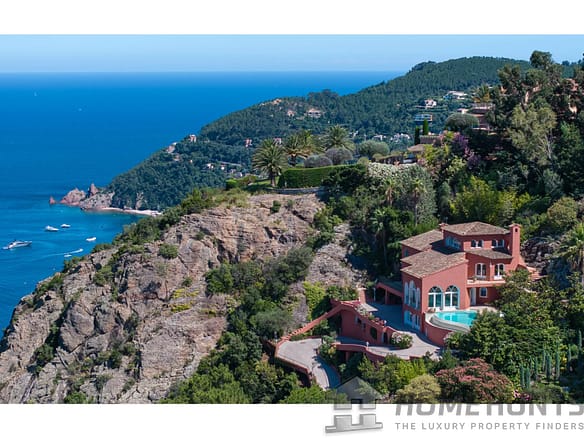 5 Bedroom Villa/House in Theoule Sur Mer 7