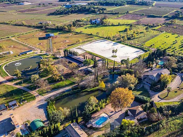 5 Bedroom Castle/Estates in Vidauban 4