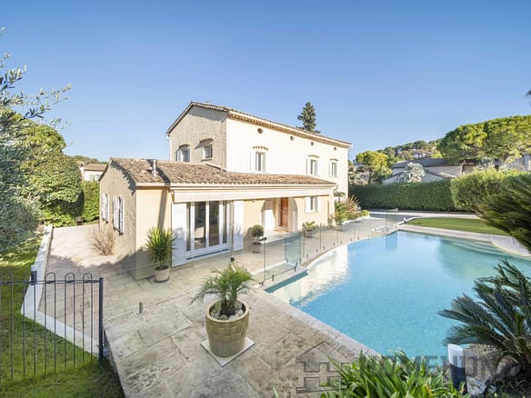 4 Bedroom Villa/House in Mougins 30