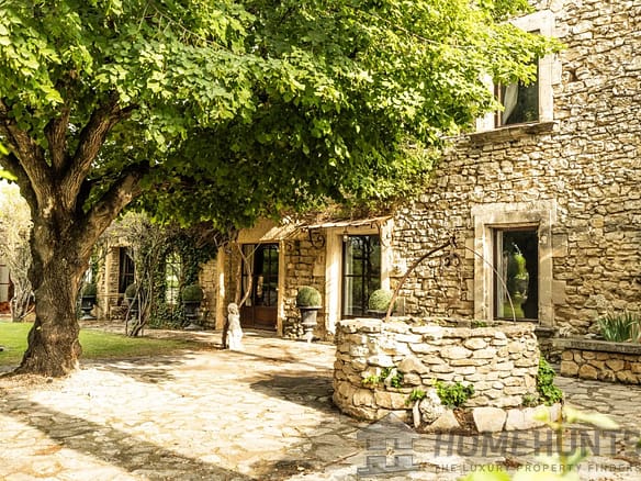 6 Bedroom Villa/House in L Isle Sur La Sorgue 12