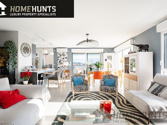 3 Bedroom Apartment in Saint Laurent Du Var 5