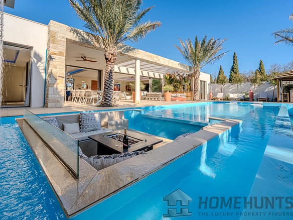 4 Bedroom Villa/House in Aix En Provence 26