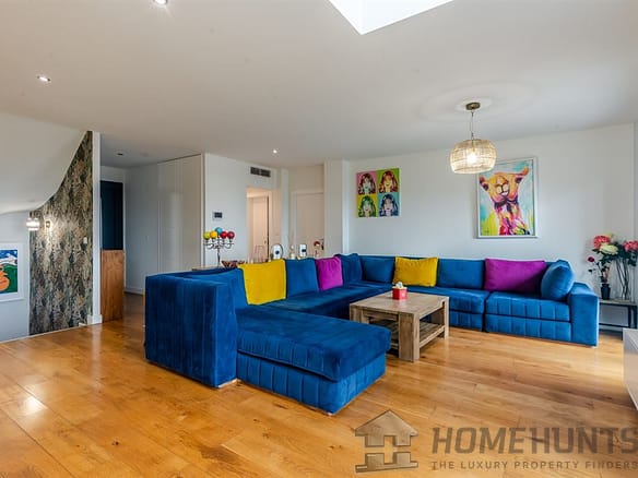 5 Bedroom Villa/House in Neuvecelle 3