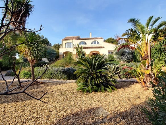 4 Bedroom Villa/House in Carry Le Rouet 8