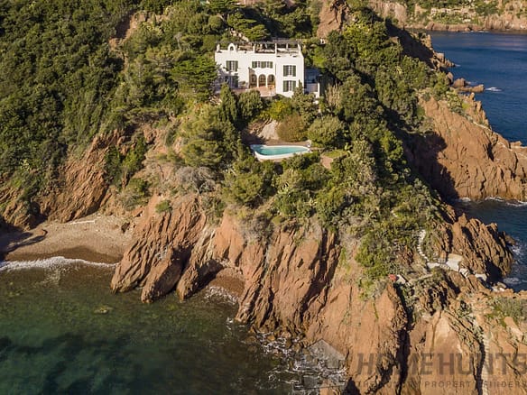 6 Bedroom Villa/House in Theoule Sur Mer 3