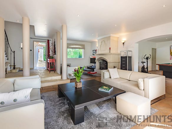 4 Bedroom Villa/House in Venelles 32