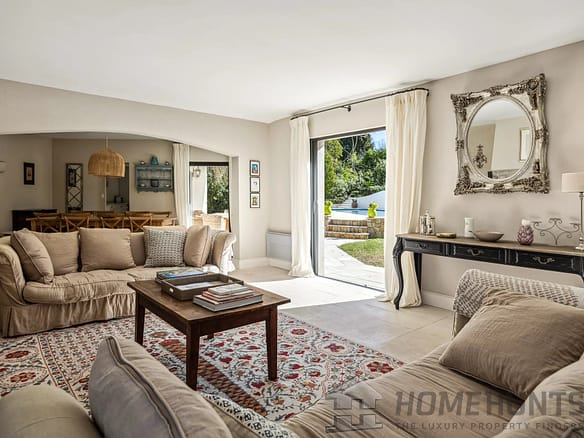 5 Bedroom Villa/House in Opio 34