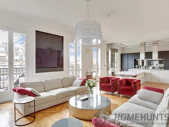 3 Bedroom Apartment in Paris 8th (Golden Triangle - Parc Monceau) 5