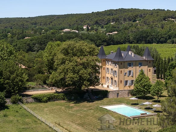 15 Bedroom Castle/Estates in Aix En Provence 26