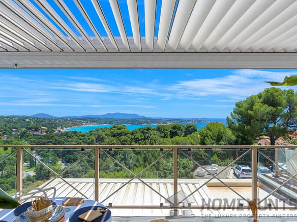 4 Bedroom Apartment in Bandol 5