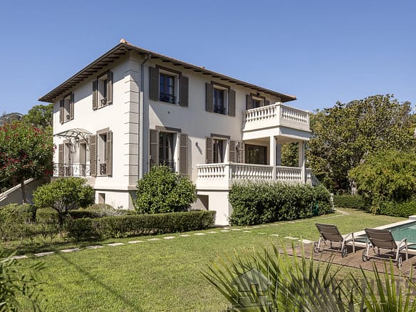 2 Bedroom Villa/House in Cap D Antibes 7