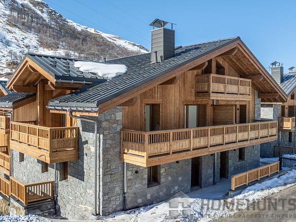 5 Bedroom Apartment in St Martin De Belleville 9