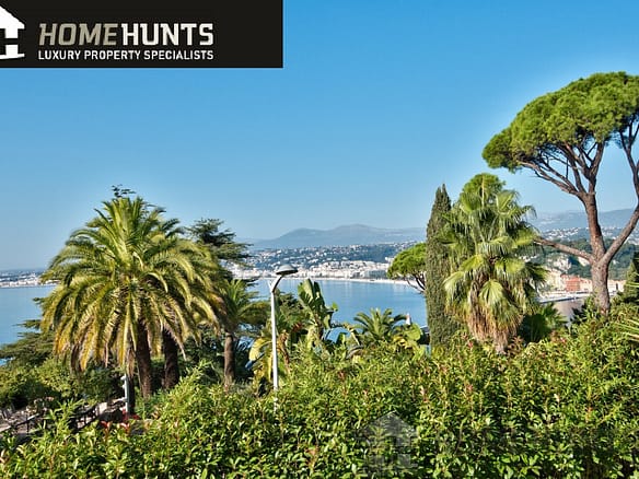 3 Bedroom Apartment in Nice - Mont Boron 2