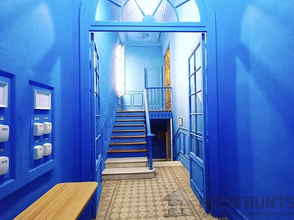 10 Bedroom Hotels/gites in Marseille 28