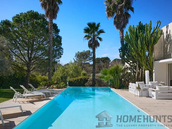 5 Bedroom Villa/House in Biot 3