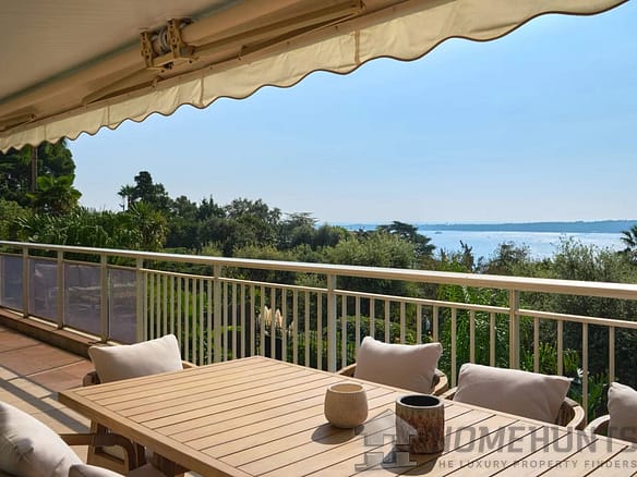 4 Bedroom Apartment in Cannes 32