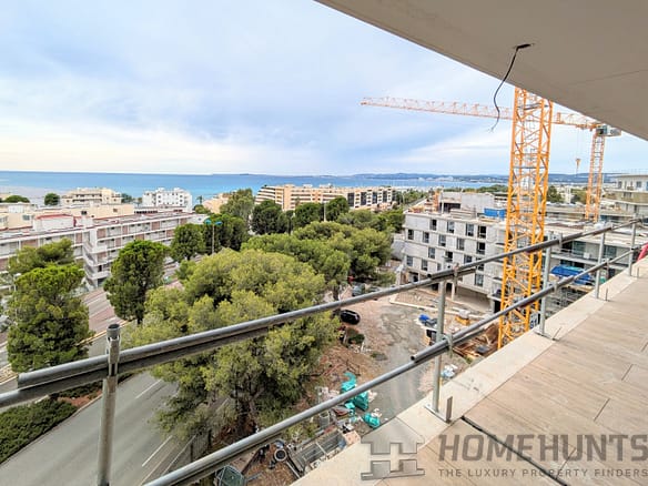 3 Bedroom Apartment in Saint Laurent Du Var 3