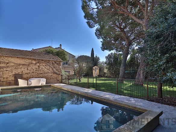 7 Bedroom Villa/House in Garons 4