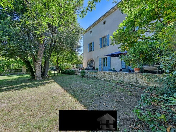 14 Bedroom Villa/House in Nimes 6
