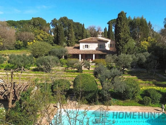 8 Bedroom Villa/House in Saint Tropez 2