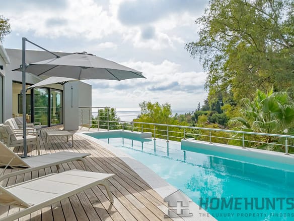 4 Bedroom Villa/House in Cannes 5