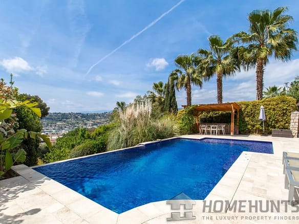 4 Bedroom Villa/House in Nice 4