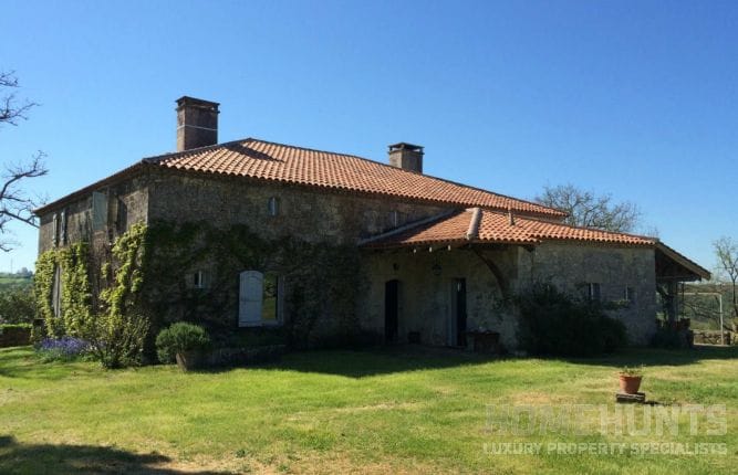 Cozy Villa in Agen