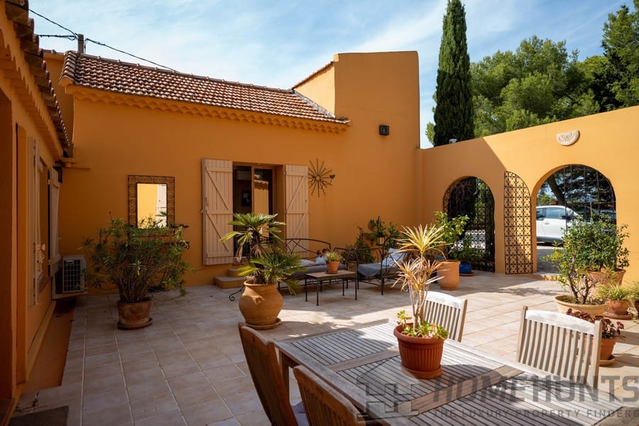 4 Bedroom Villa/House in Bormes Les Mimosas 6