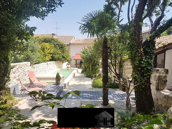 7 Bedroom Villa/House in Uzes 7