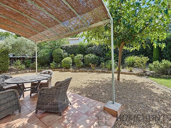 3 Bedroom Villa/House in St Remy De Provence 16