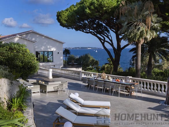 6 Bedroom Villa/House in Cannes 32