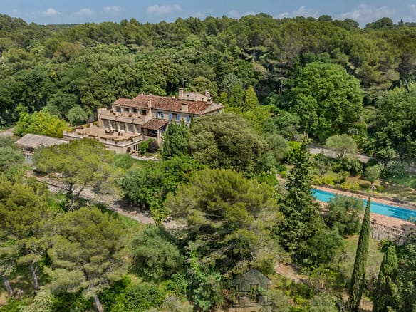 8 Bedroom Villa/House in Mougins 5