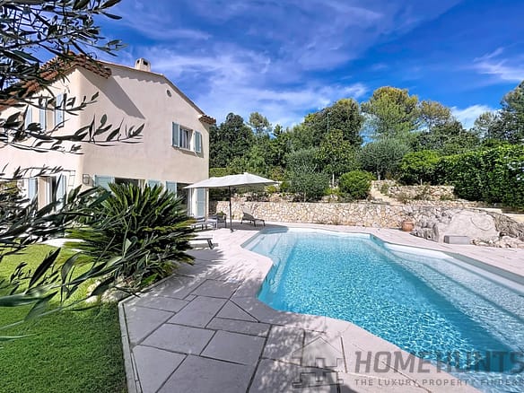 5 Bedroom Villa/House in Valbonne 3