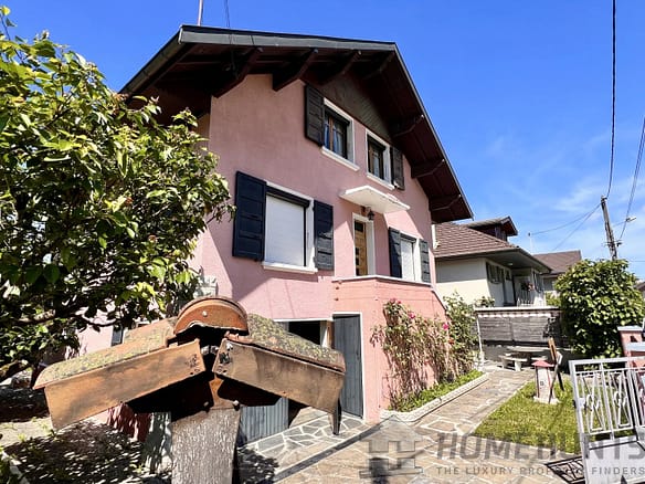 4 Bedroom Villa/House in Annecy Le Vieux 32