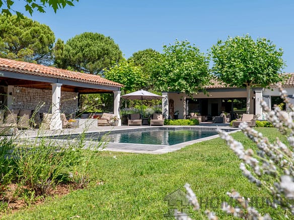5 Bedroom Villa/House in Mougins 9
