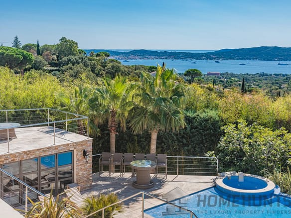 6 Bedroom Villa/House in Grimaud 24