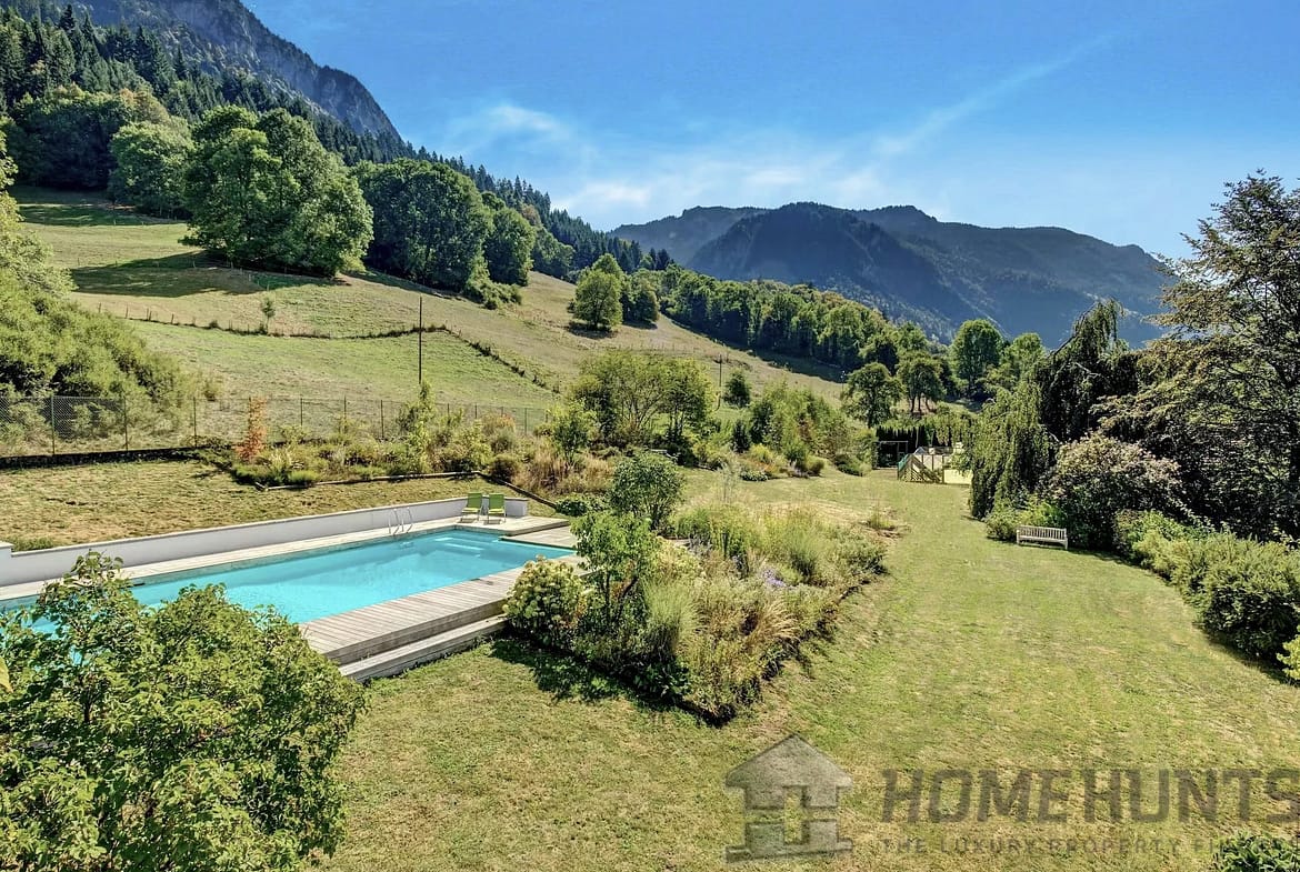 Villa/House For Sale in Le Grand Bornand HH15167359