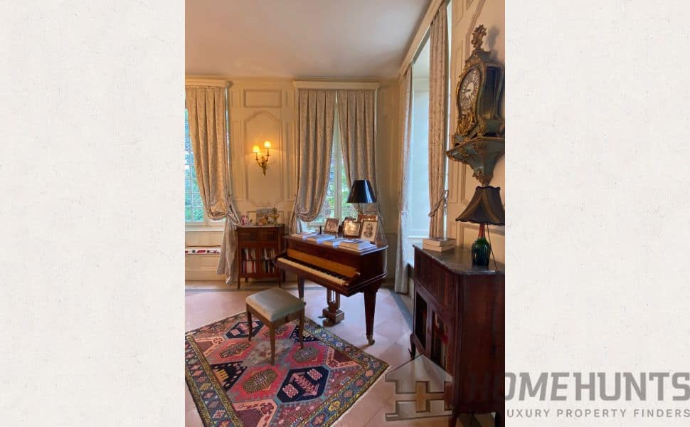 Castle/Estates For Sale in Pau HH15121424