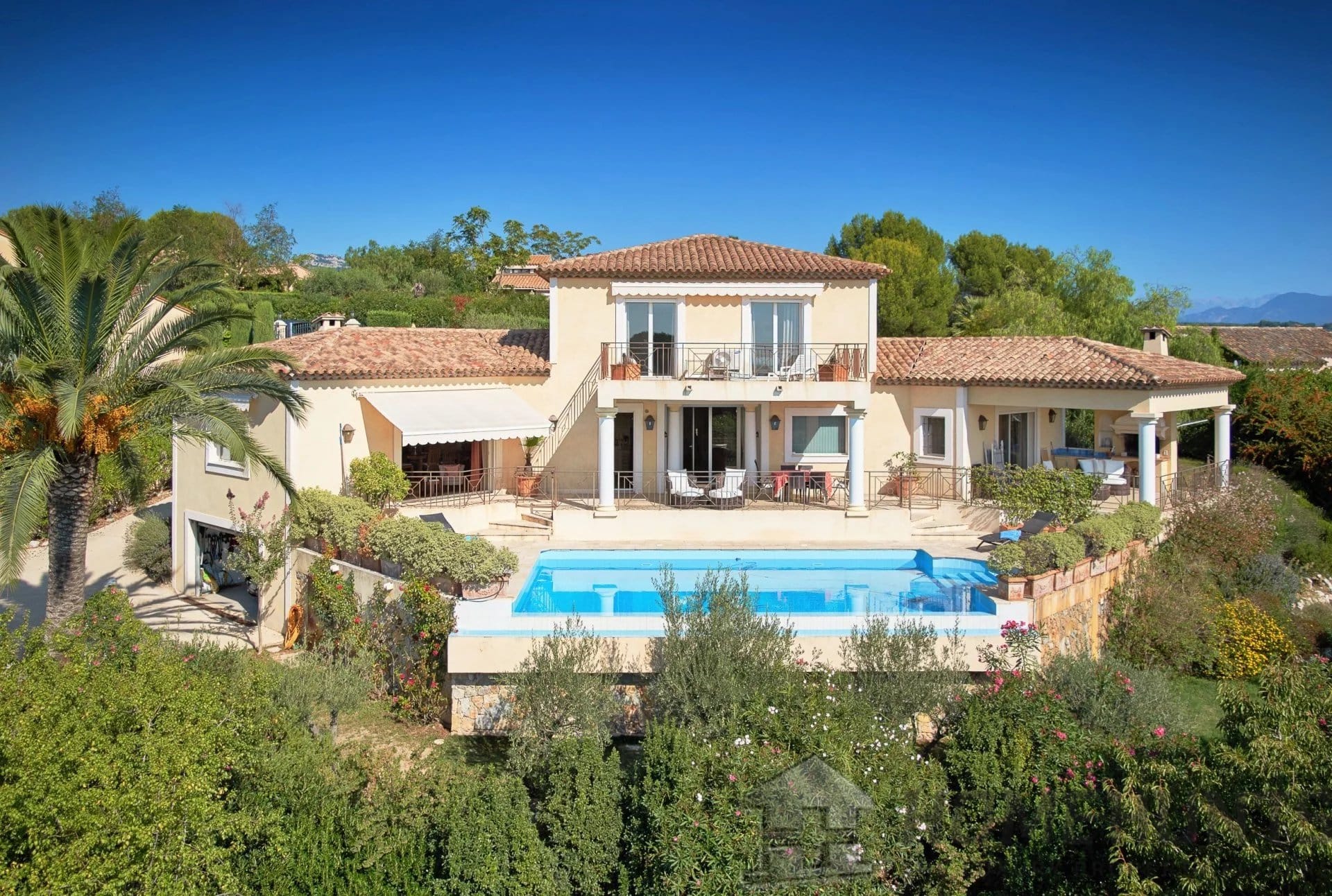 Villa/House For Sale in St Paul HH15043101