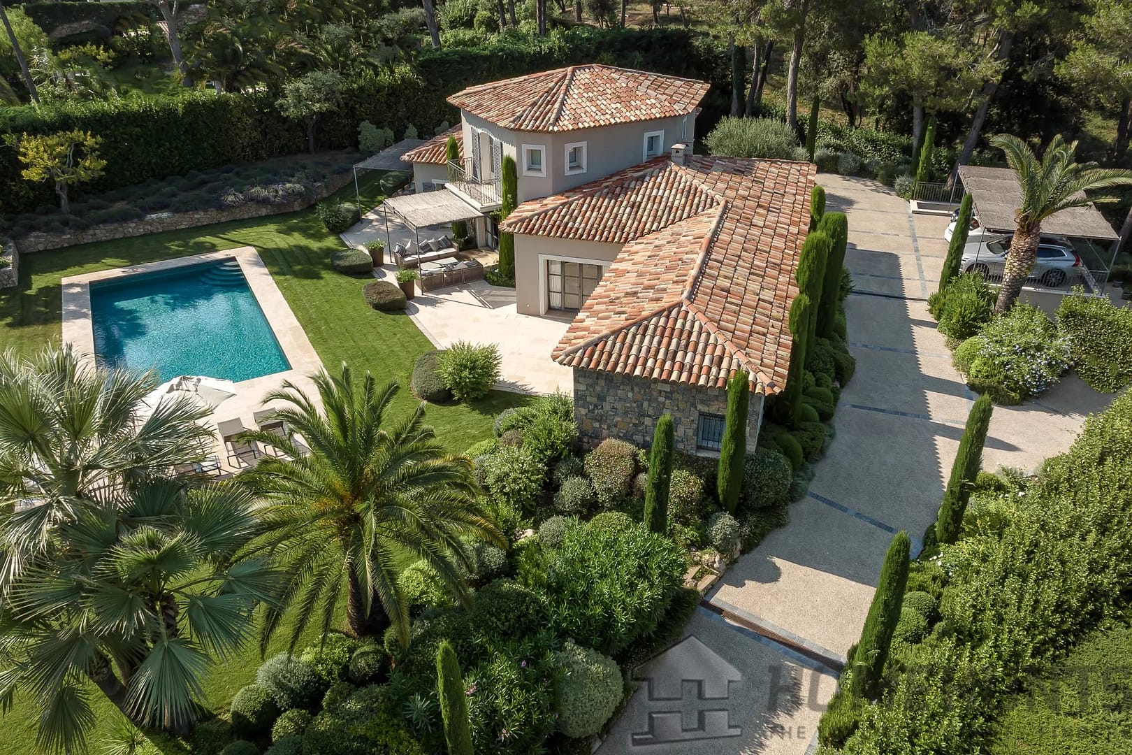 property_HH-15977645-11