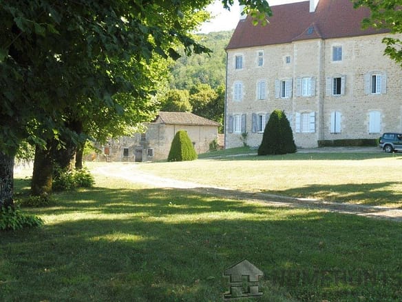7 Bedroom Castle/Estates in Pont-d'ain 16